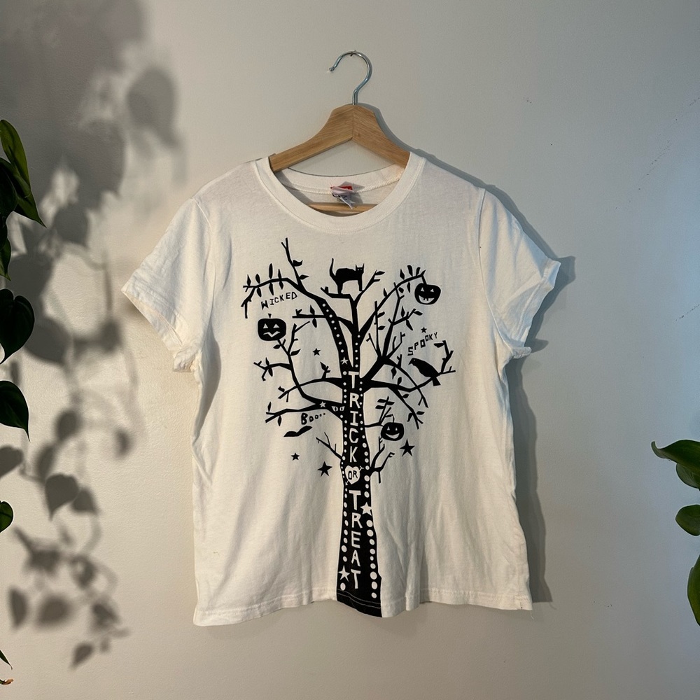 100% cotton Halloween t-shirt